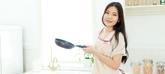 今度こそ長持ち！テフロン加工のフライパンを長持ちさせる洗い方