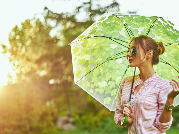 積極的に使いたい日傘の選び方 色 素材 厚みをチェック 女性の美学
