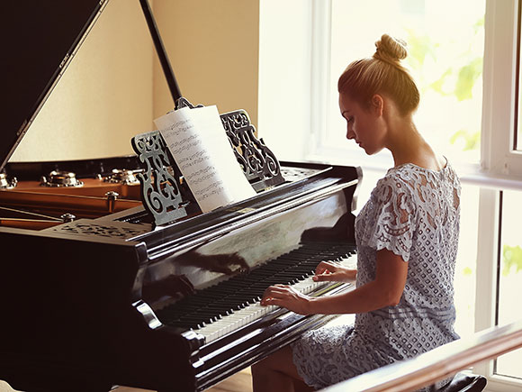 大人ピアノ の効果とは 手軽に始められて脳と心によい 女性の美学