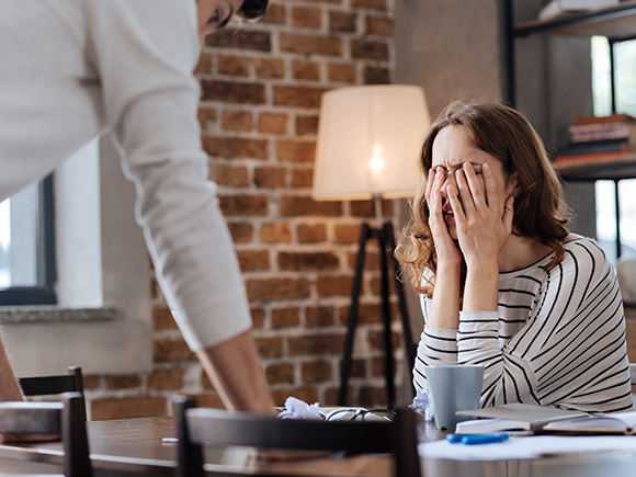 彼氏の心が離れてしまう 喧嘩中にしてはいけない13の態度 女性の美学